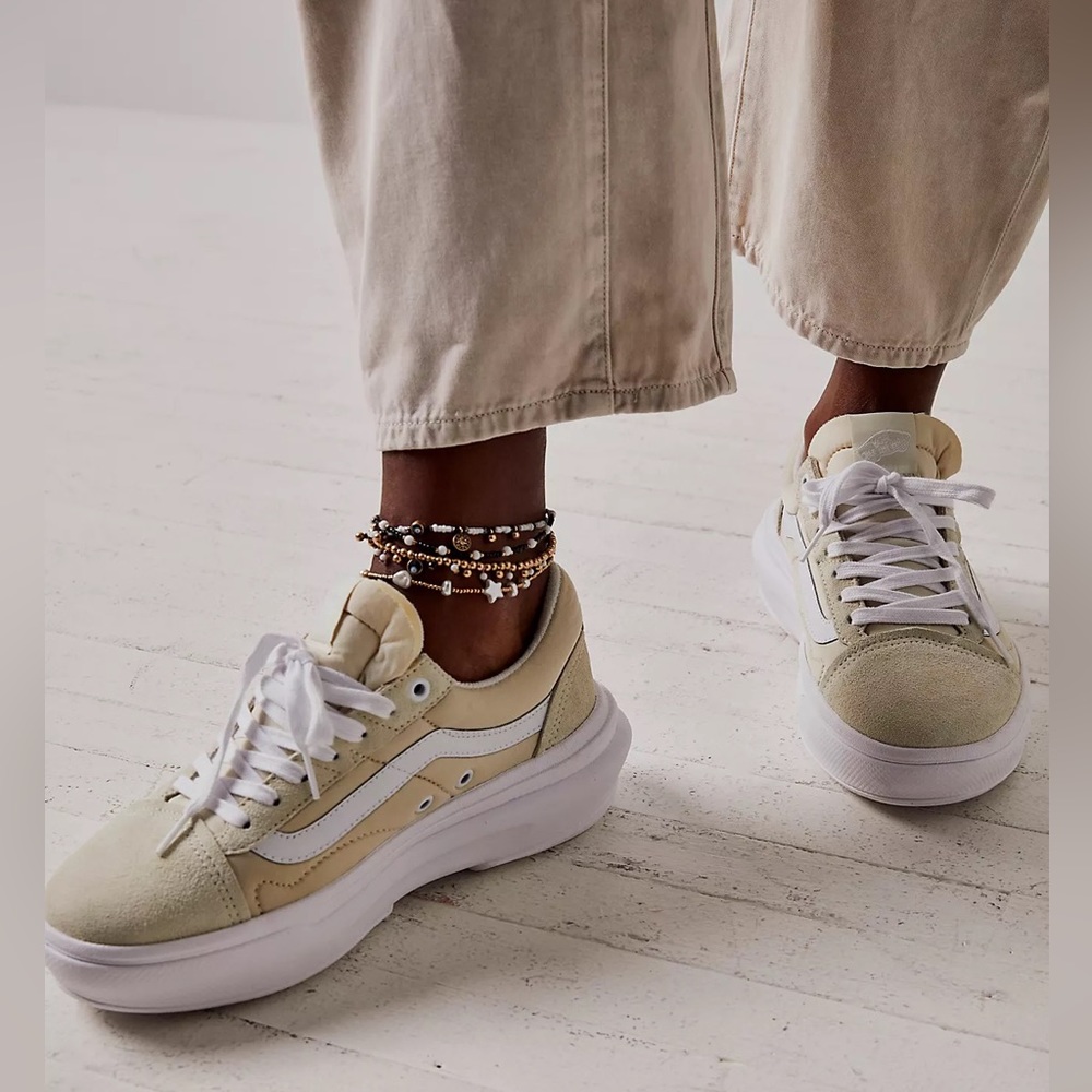 Vans ComfyCush Old Skool Overt Sneakers - Picture 16 of 16